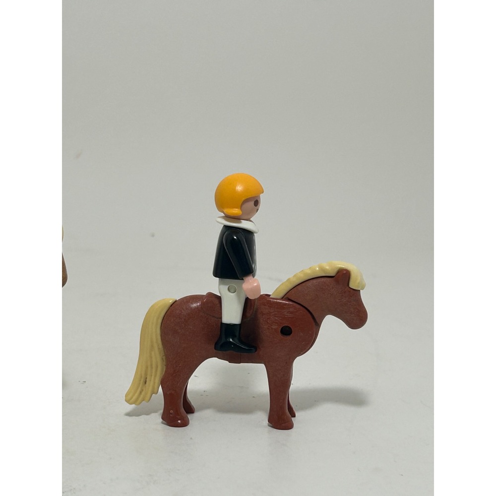 Playmobil Equestrian Horse Rider Figures and Ponies Set 4 Pieces Brown Tan - Picture 3 of 5